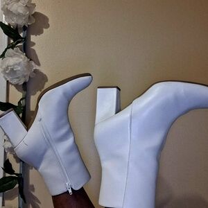 Elegant White Ankle Boots